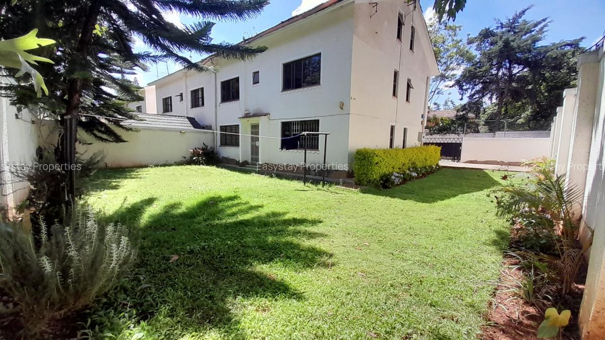 4 Bed Townhouse with En Suite in Lavington - 1