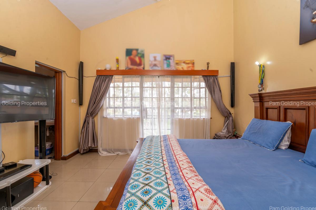 4 Bed Townhouse with Staff Quarters at Road C - 8