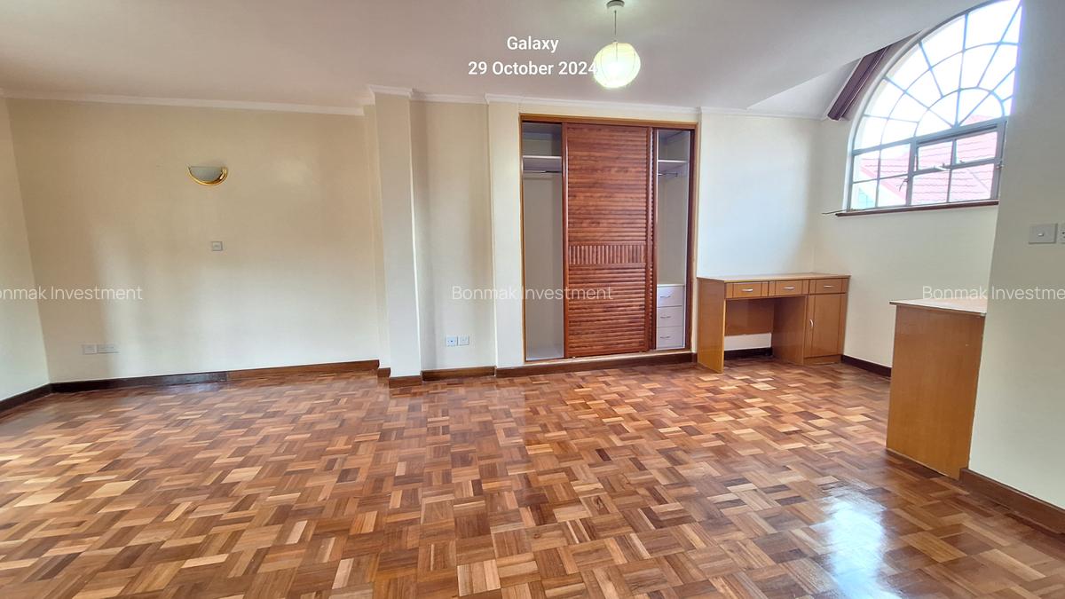 5 Bed Townhouse with En Suite at Kaputei Gardens - 10