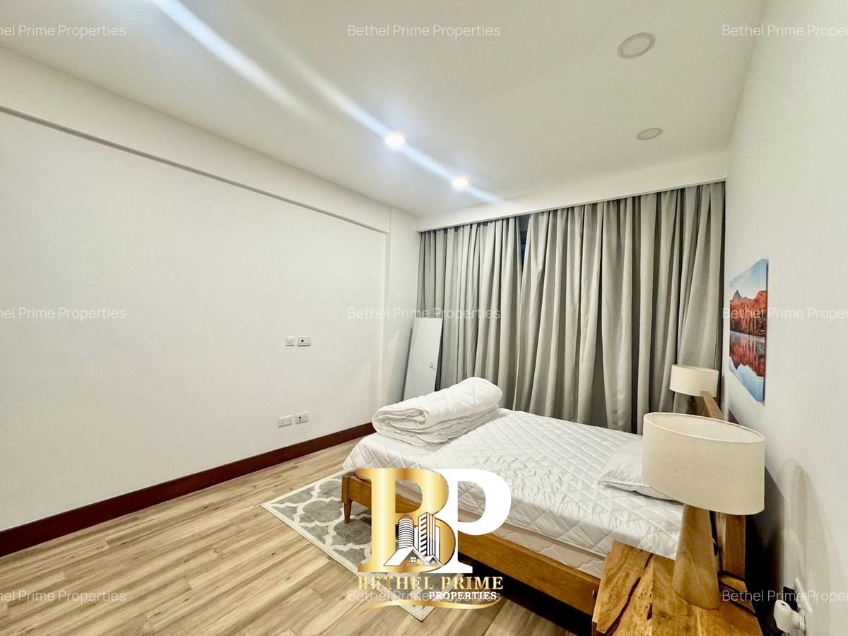 Serviced 2 Bed Apartment with En Suite in Parklands - 12