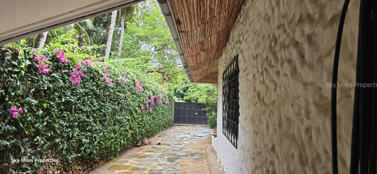 3 Bed Villa with En Suite at Mtwapa La-Marina - 18