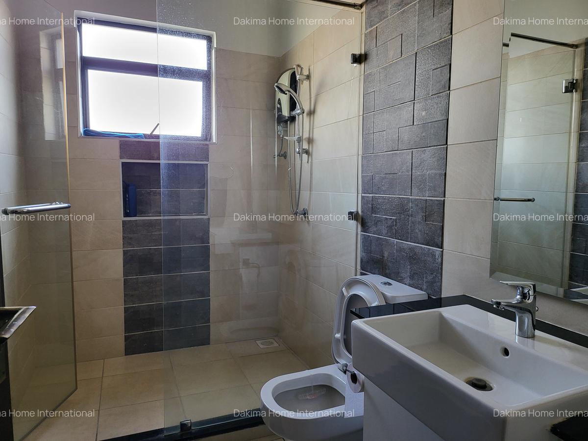 3 Bed Apartment with En Suite in General Mathenge - 9
