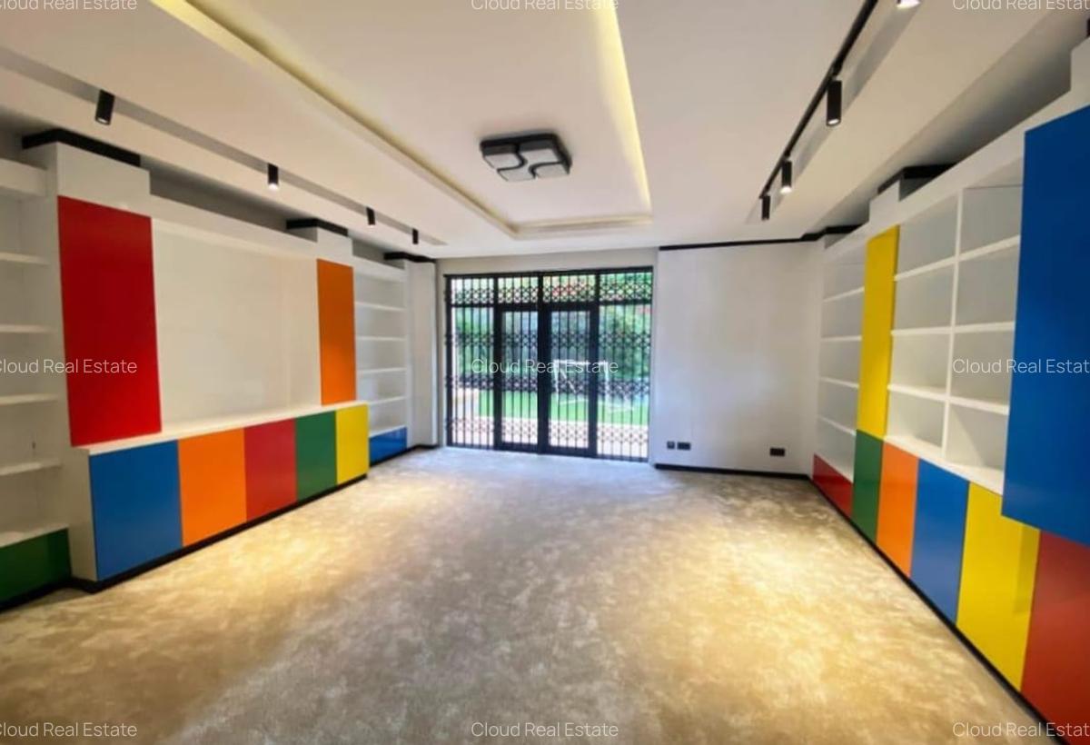 5 Bed House with En Suite in Runda - 6