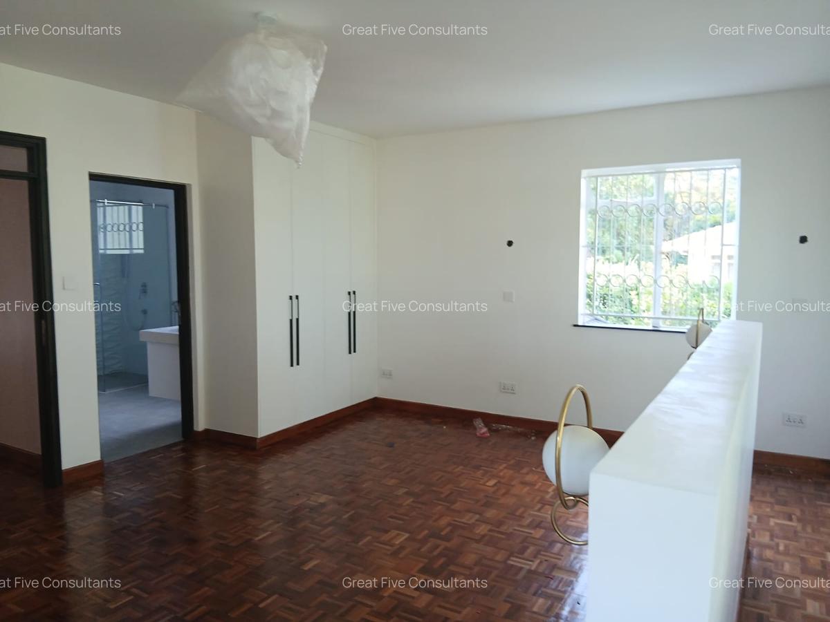 4 Bed Villa with En Suite in Runda - 16