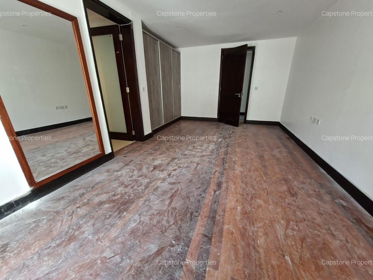 5 Bed House with En Suite in Runda - 15