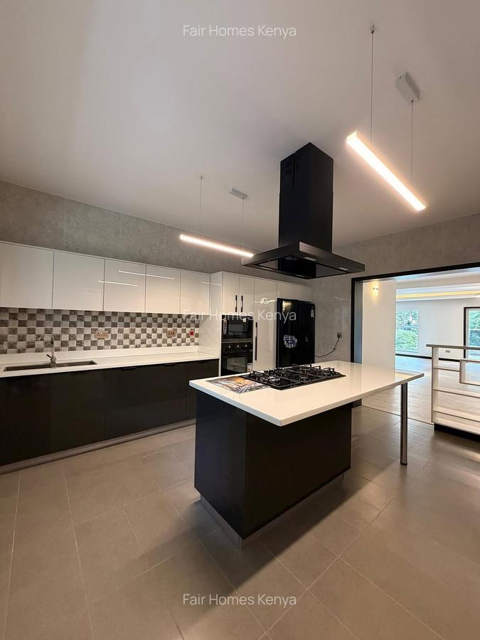 3 Bed Apartment with En Suite at Riverside Drive - 16