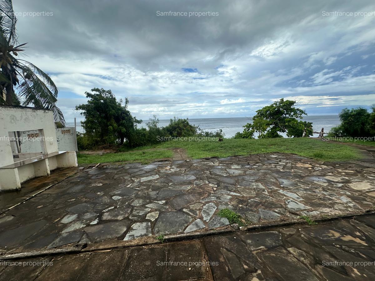 2.5 ac Land at Pangoni - 3