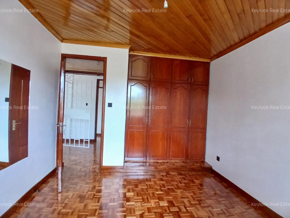 4 Bed Townhouse with En Suite at Lavington - 14