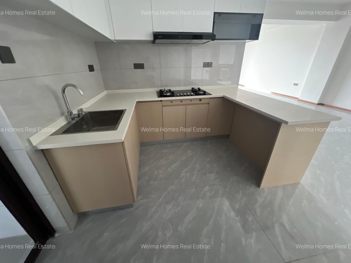 3 Bed Apartment with En Suite in Riverside - 4