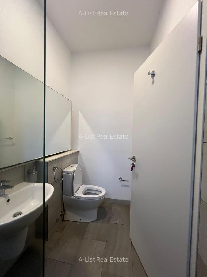 3 Bed Apartment with En Suite at Riverside Lane - 11