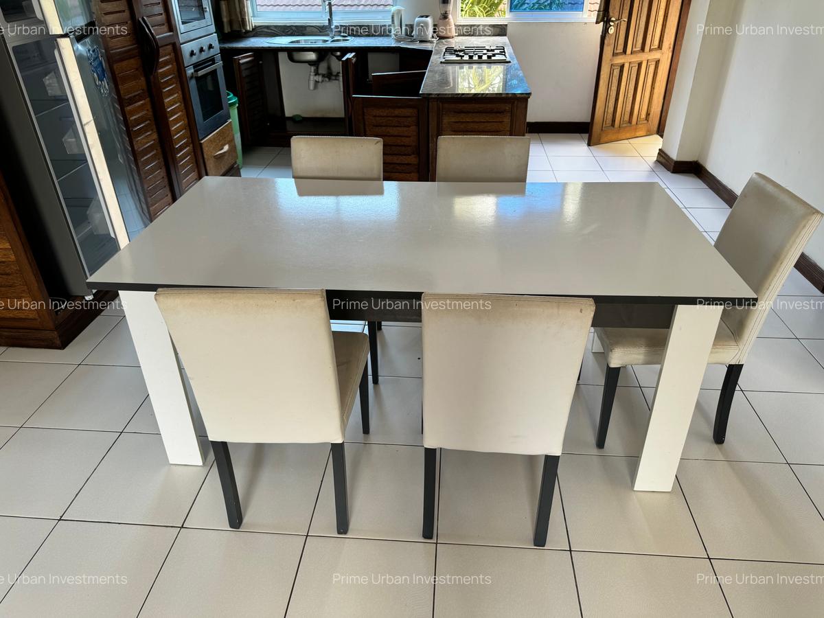 Serviced 2 Bed Apartment with En Suite in Nyali Area - 6