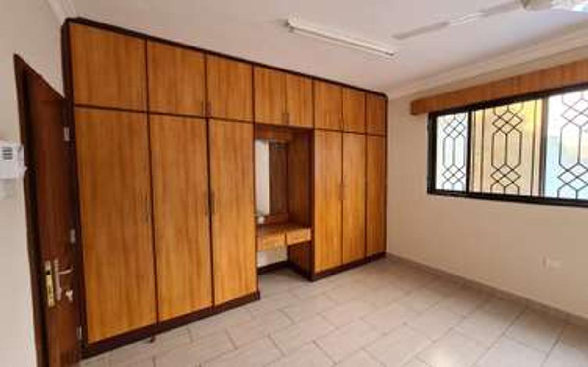 3 Bed Apartment with En Suite at Moyne Drive Nyali - 8