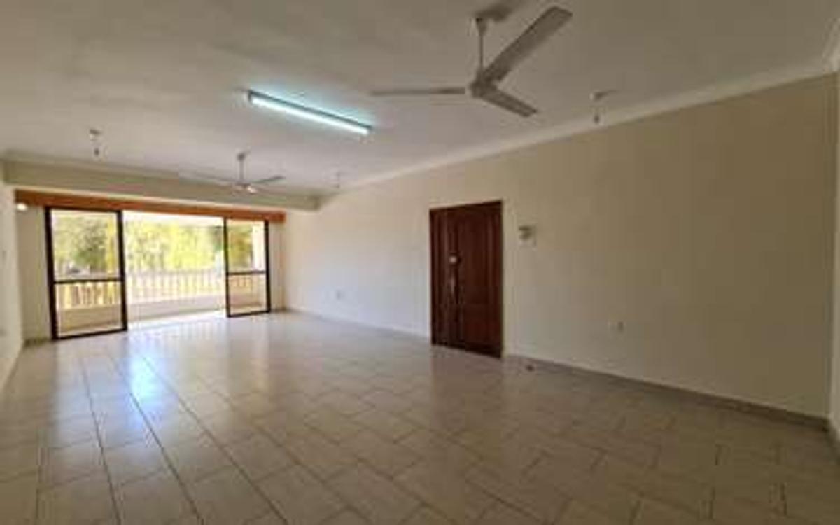 3 Bed Apartment with En Suite at Moyne Drive Nyali - 5