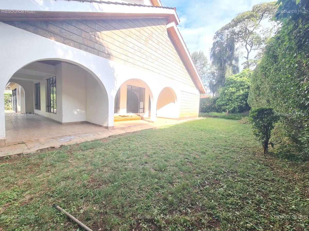 6 Bed House with En Suite at Hardy Area - 4
