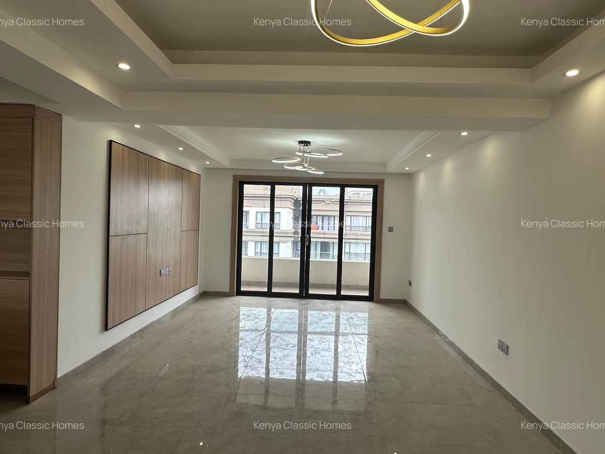 2 Bed Apartment with En Suite at Riverside - 2