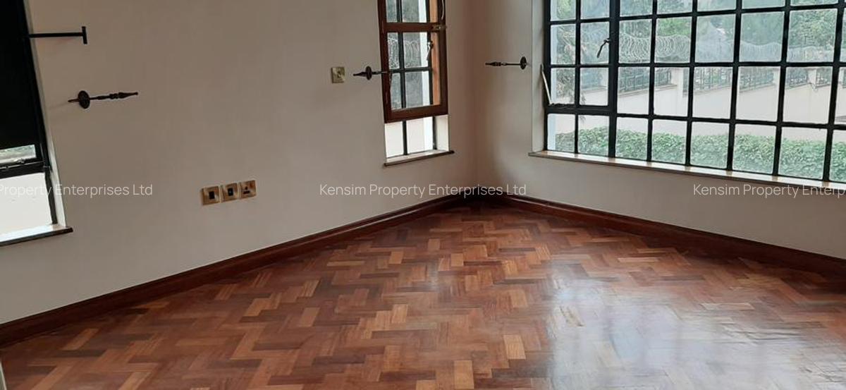 4 Bed Townhouse with En Suite in Runda - 5