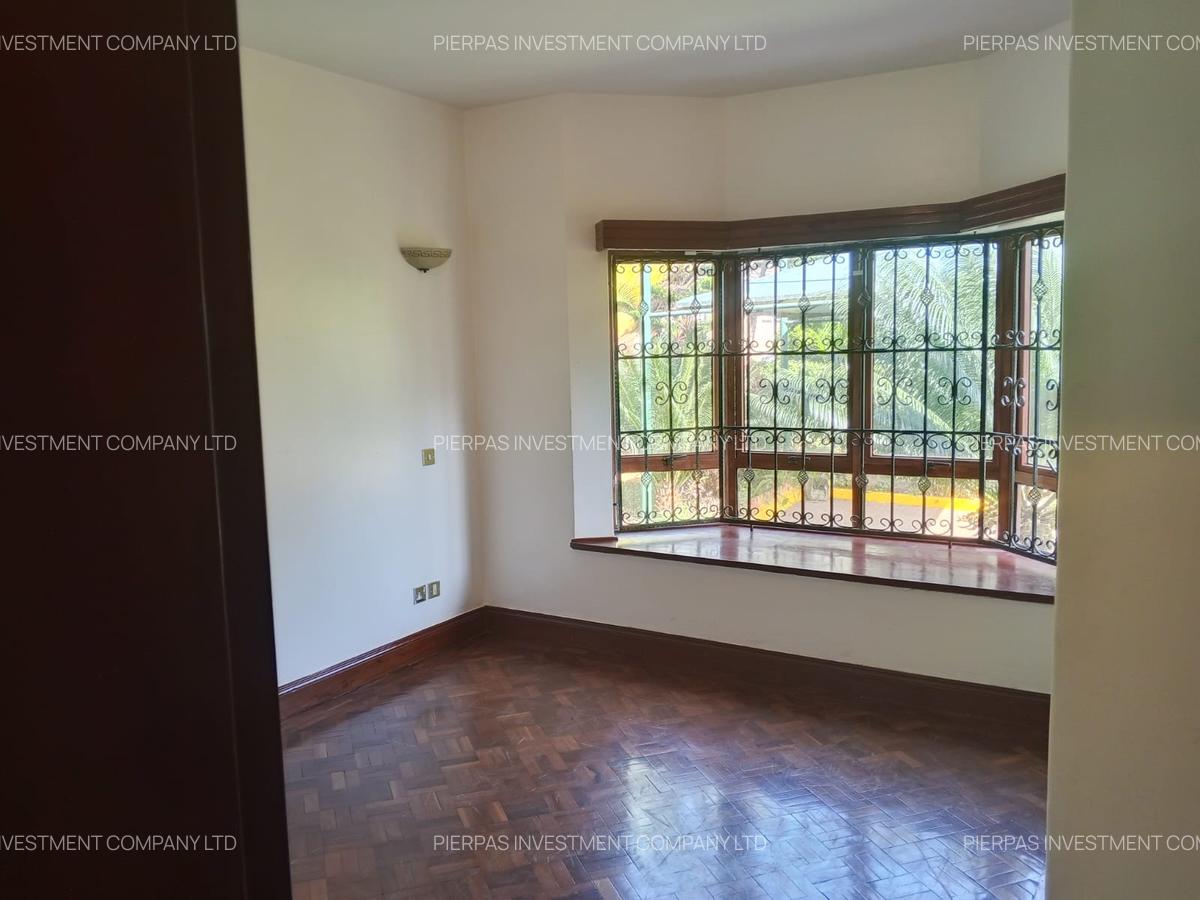 5 Bed Townhouse with En Suite in Runda - 6