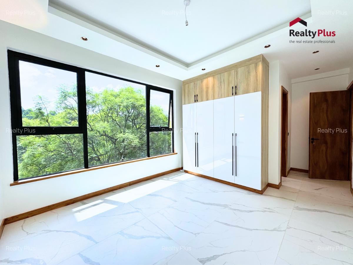 2 Bed Apartment with En Suite at Peponi Road - 18