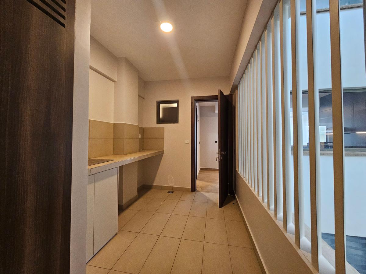 3 Bed Apartment with En Suite in Westlands Area - 4