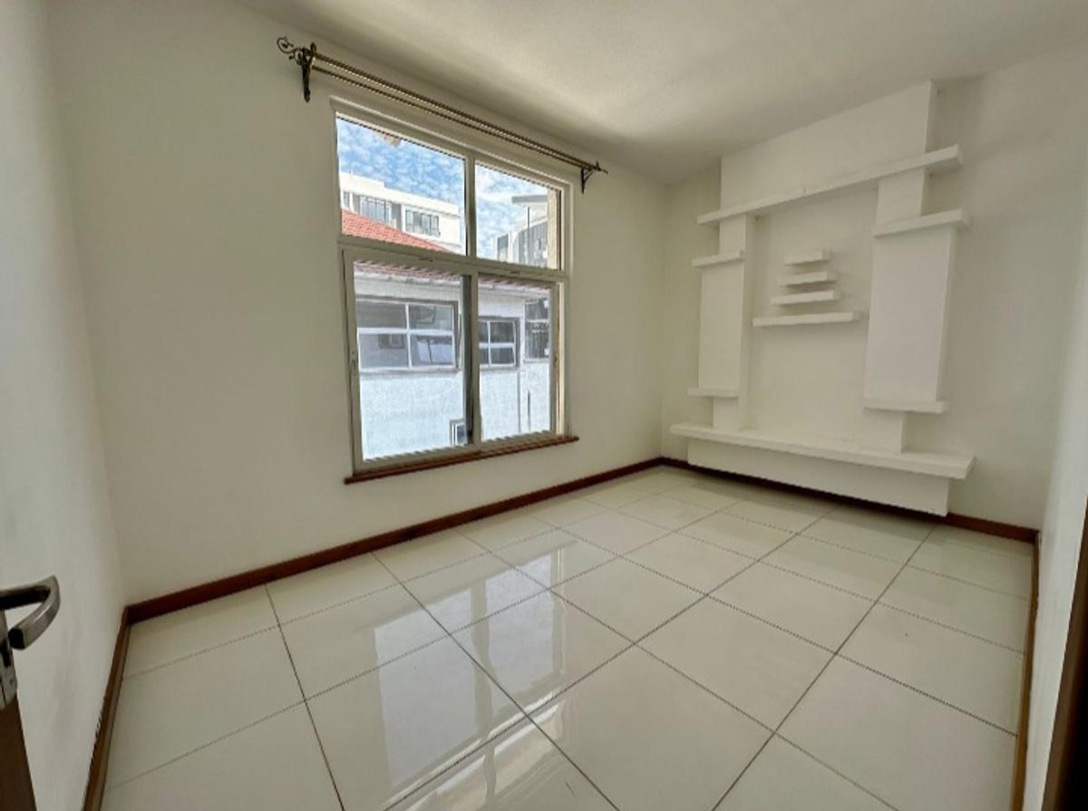 4 Bed Apartment with En Suite at Westlands Area - 10