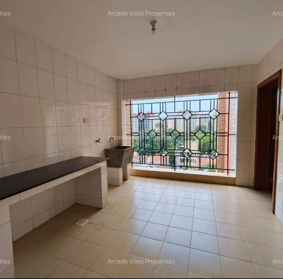 3 Bed Apartment with En Suite in Kileleshwa - 12