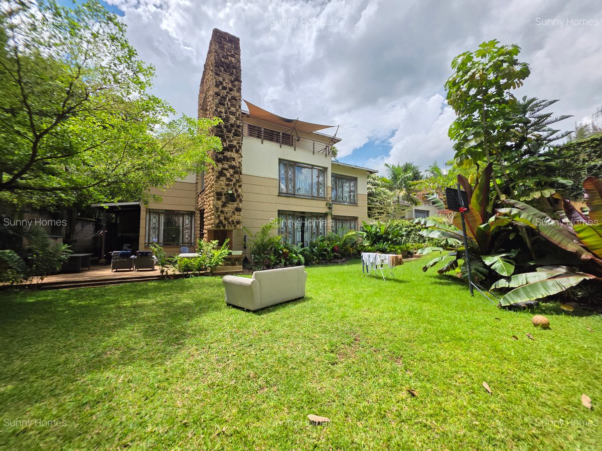 4 Bed Townhouse with En Suite at Lavington Green. - 5