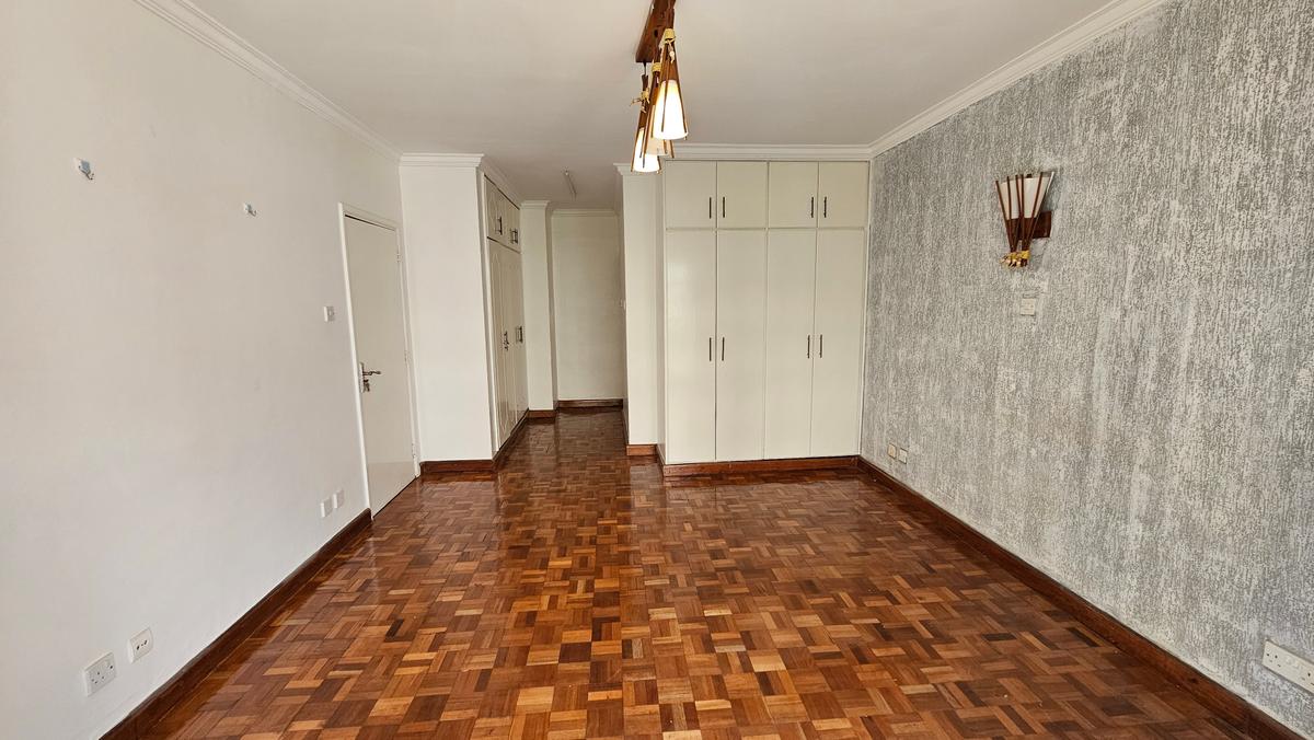 3 Bed Apartment with En Suite in Kilimani - 9