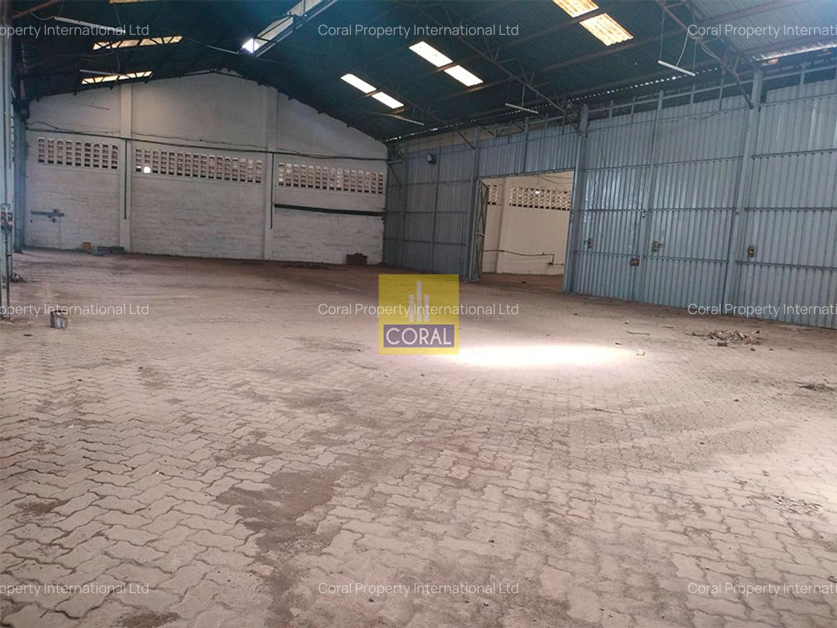 Warehouse in Industrial Area - 14