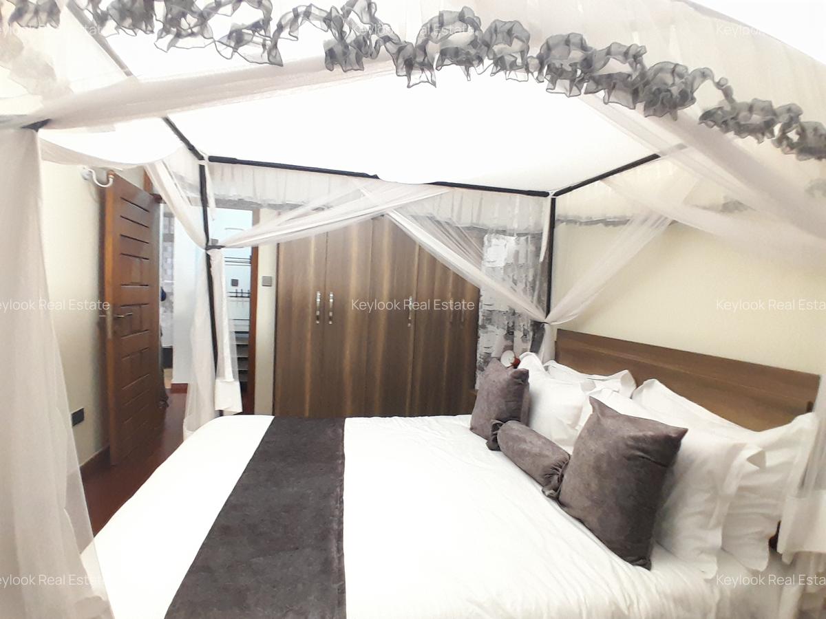 1 Bed House with En Suite at Lavington - 16