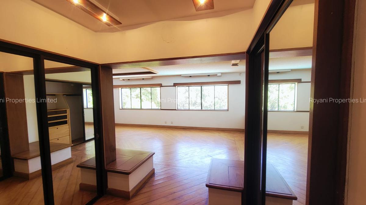 6 Bed House with En Suite in Kitisuru - 13