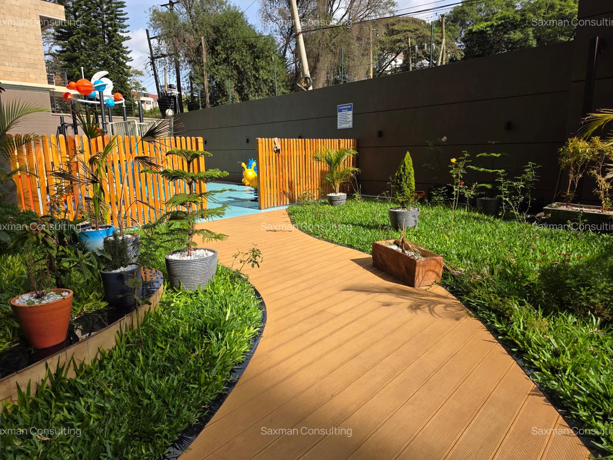 2 Bed Apartment with En Suite in Riverside - 19