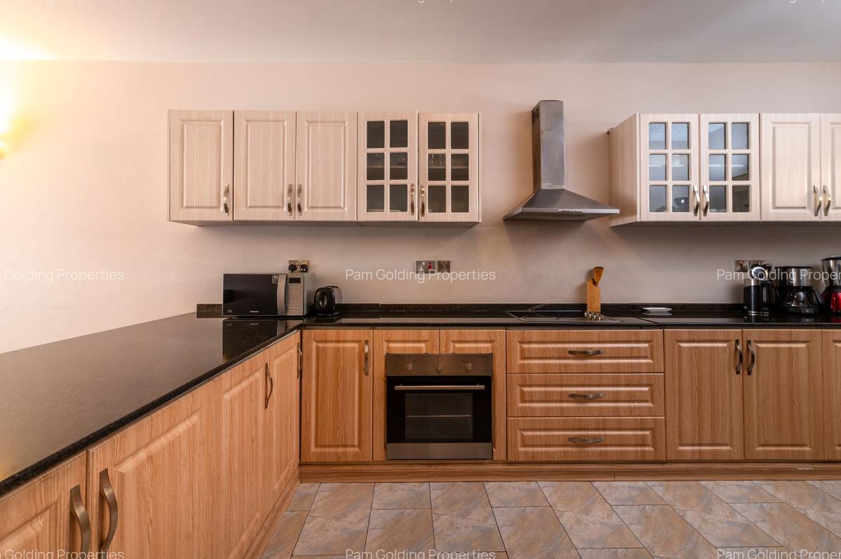 Furnished 1 Bed Apartment with En Suite in Westlands Area - 5