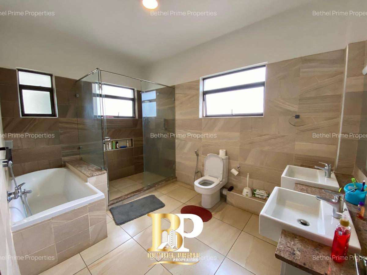 3 Bed Apartment with En Suite in General Mathenge - 14