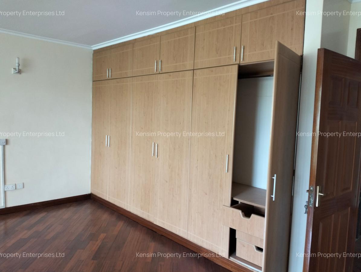 4 Bed Townhouse with En Suite in Lavington - 8