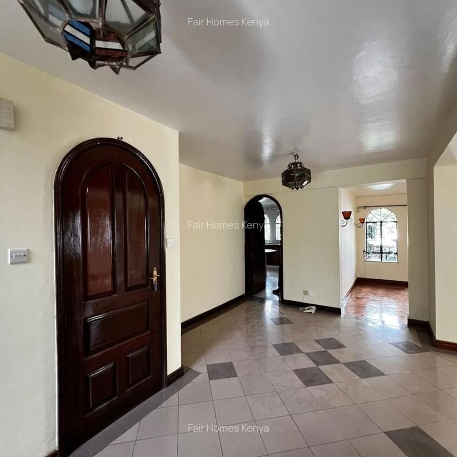 5 Bed Townhouse with En Suite at Riverside Drive - 9