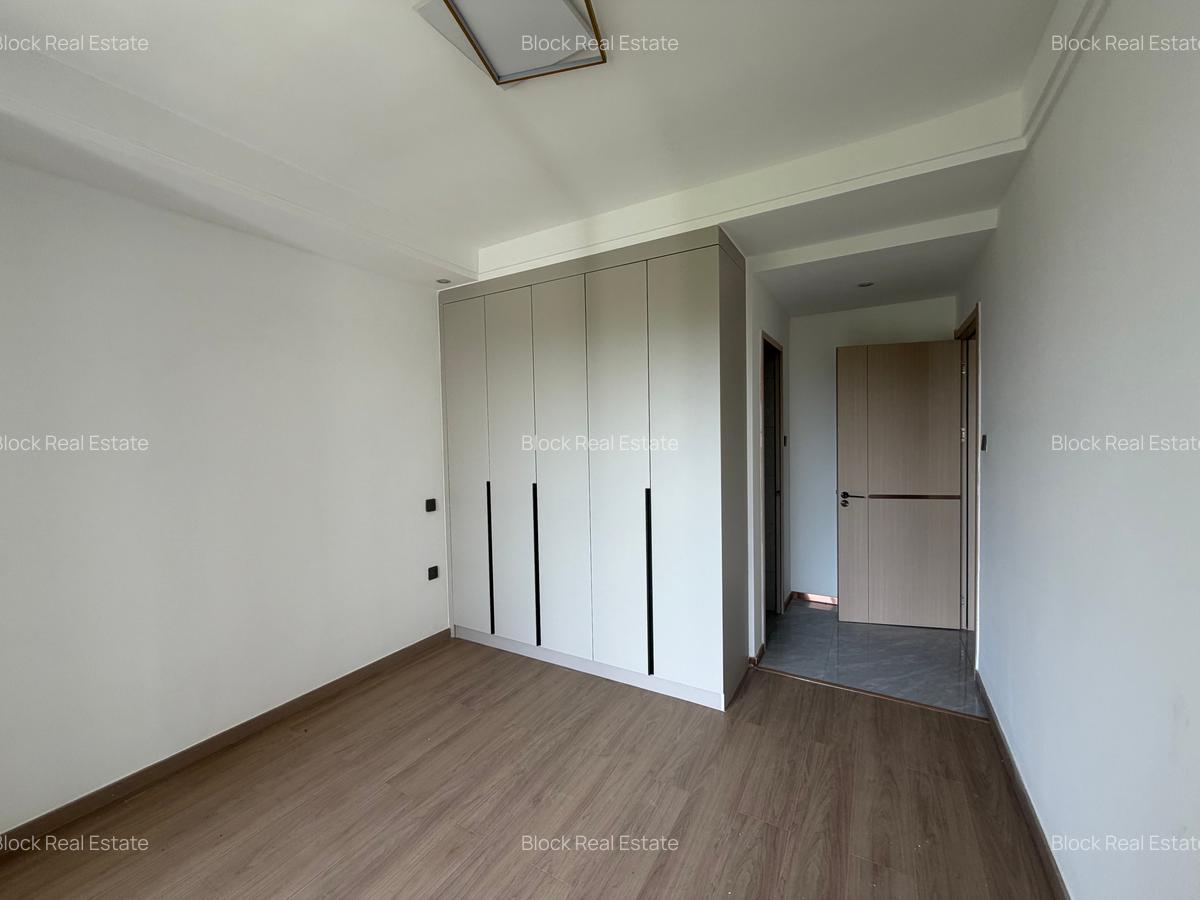 3 Bed Apartment with En Suite in Riverside - 7