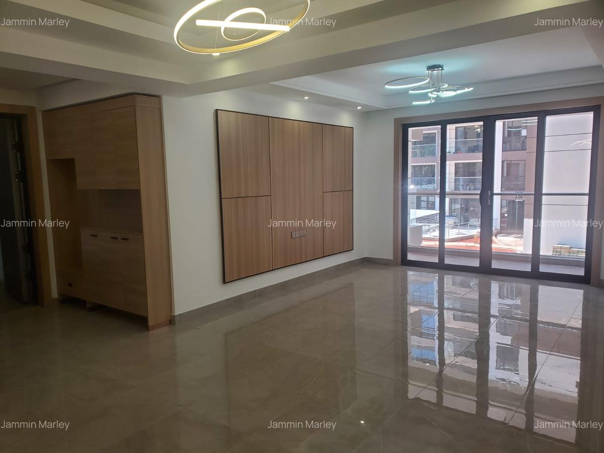 3 Bed Apartment with En Suite at Riverside Drive - 6