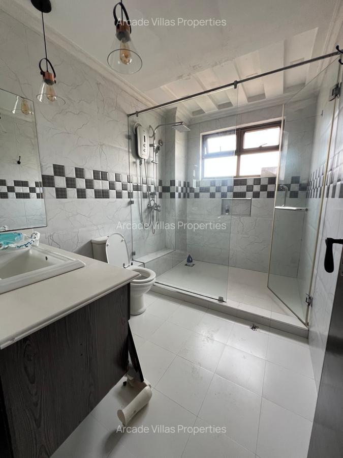 3 Bed Apartment with En Suite in Kileleshwa - 11