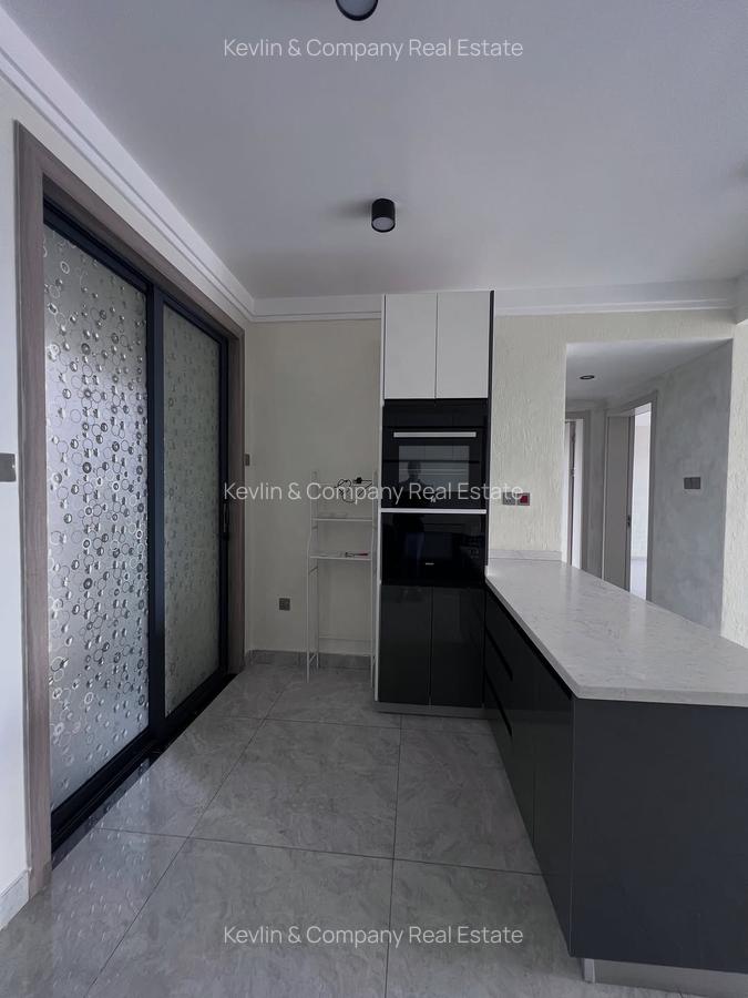 2 Bed Apartment with En Suite in Kilimani - 4