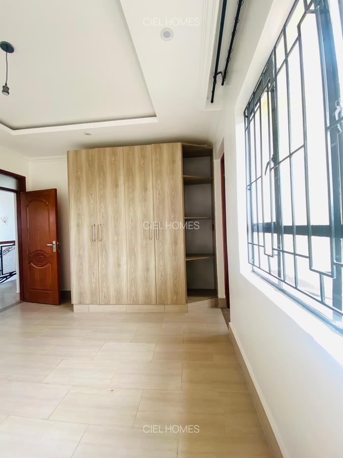 3 Bed Townhouse with En Suite at Eastern Bypass - 15