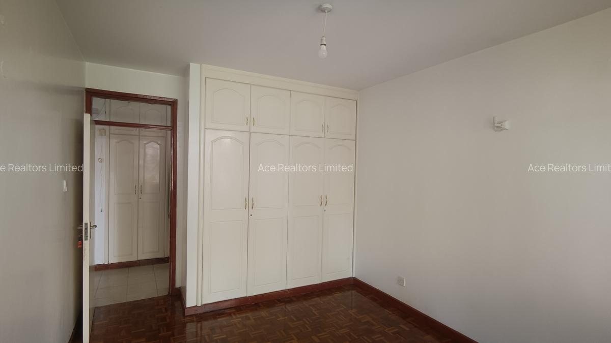 3 Bed Apartment with En Suite at Valley Arcade - 7