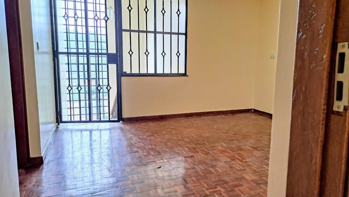 4 Bed Townhouse with En Suite in Kitisuru - 10