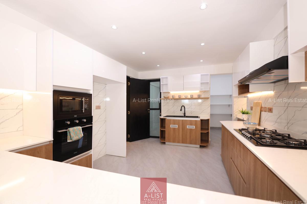 3 Bed Apartment with En Suite at 4Th Parklands - 5