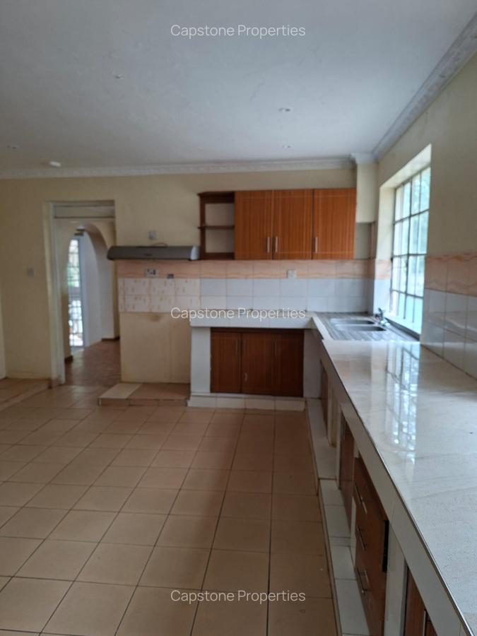 4 Bed House with En Suite in Runda - 4