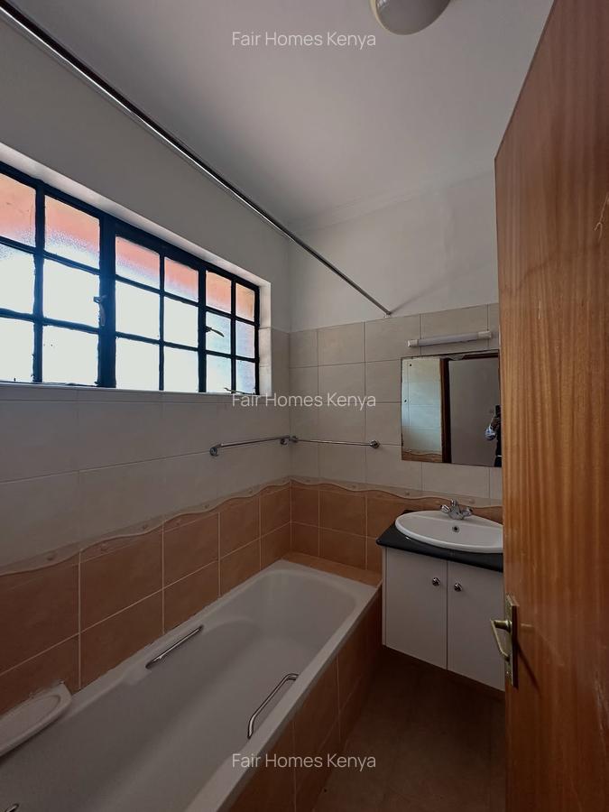 5 Bed Townhouse with En Suite at Kaputei Gardens - 17