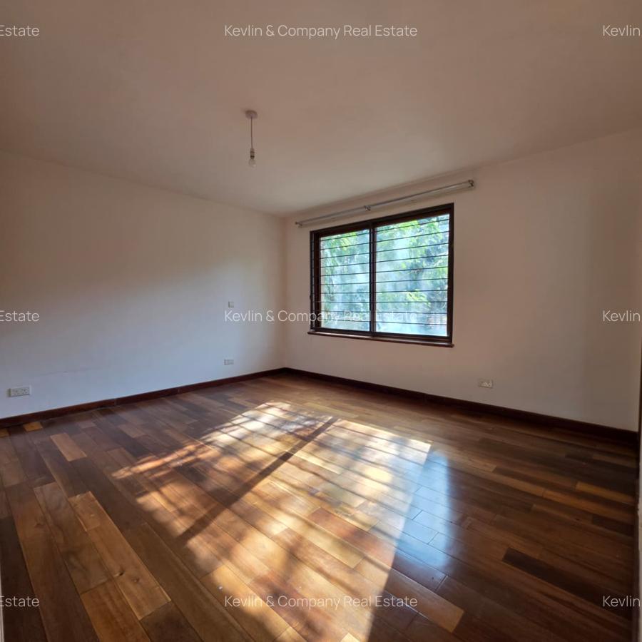 5 Bed Apartment with En Suite in Kileleshwa - 11