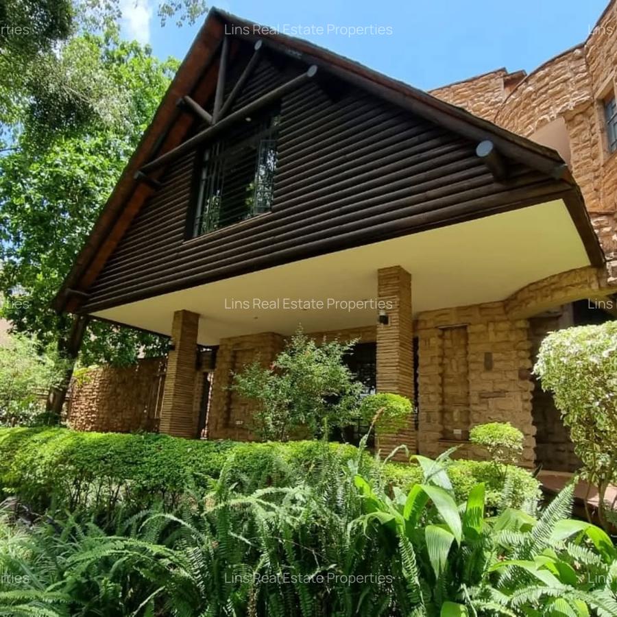 4 Bed Townhouse with En Suite in Lake View - 5