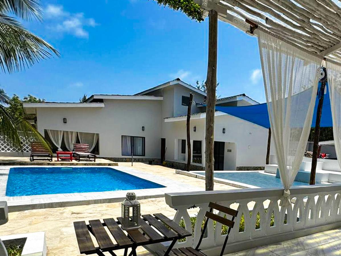 3 Bed House with En Suite in Diani - 1