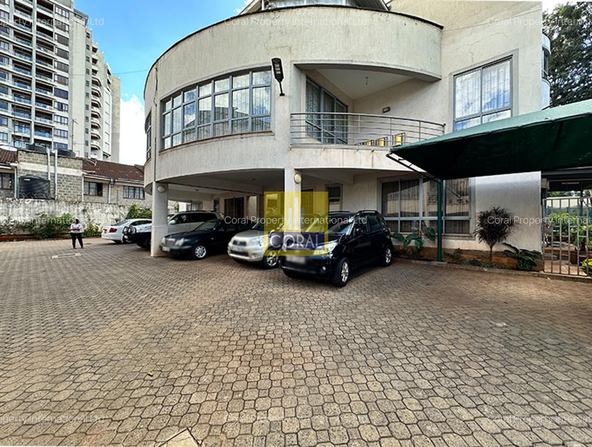 4 Bed Townhouse with Borehole in Westlands Area - 20