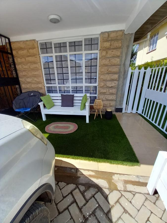 4 Bed Townhouse with En Suite at Crystal - 1